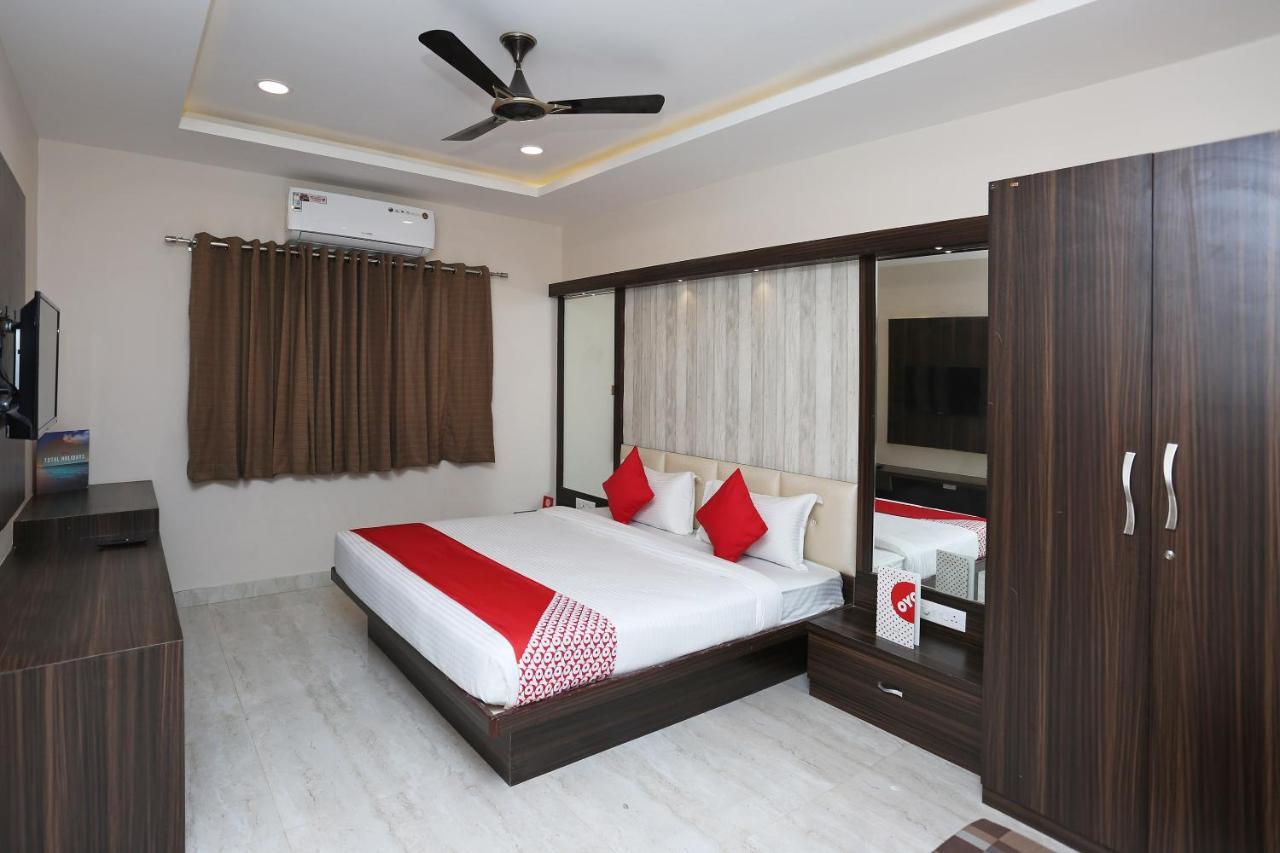 Oyo 15861 Hotel Shivganga Comfort Zone Rāipur Esterno foto