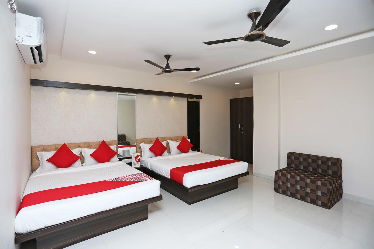 Oyo 15861 Hotel Shivganga Comfort Zone Rāipur Esterno foto