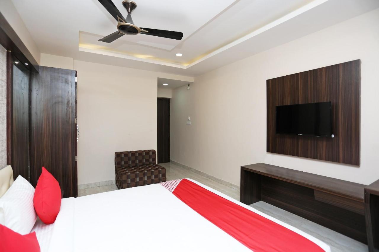 Oyo 15861 Hotel Shivganga Comfort Zone Rāipur Esterno foto
