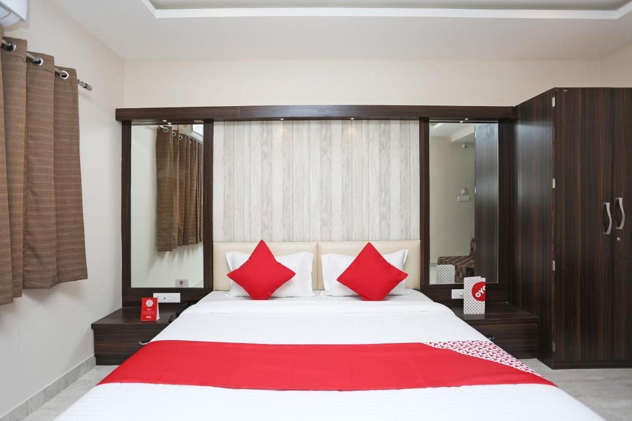 Oyo 15861 Hotel Shivganga Comfort Zone Rāipur Esterno foto