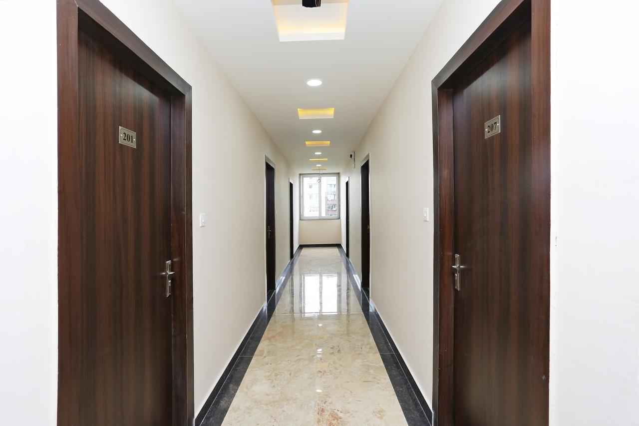Oyo 15861 Hotel Shivganga Comfort Zone Rāipur Esterno foto